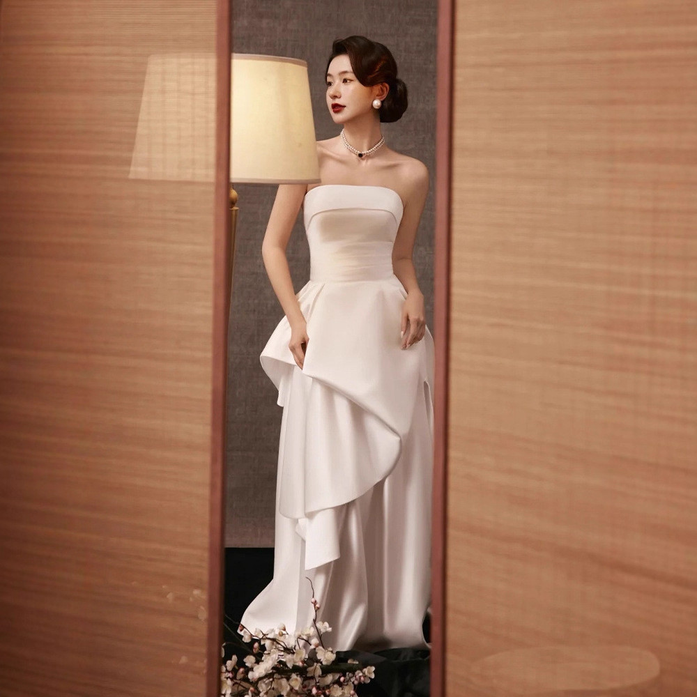 ウェディングドレス 白 サテン ノースリーブ 韓国風 花嫁 結婚式 パーティー 演奏会 前撮り お呼ばれ AK538