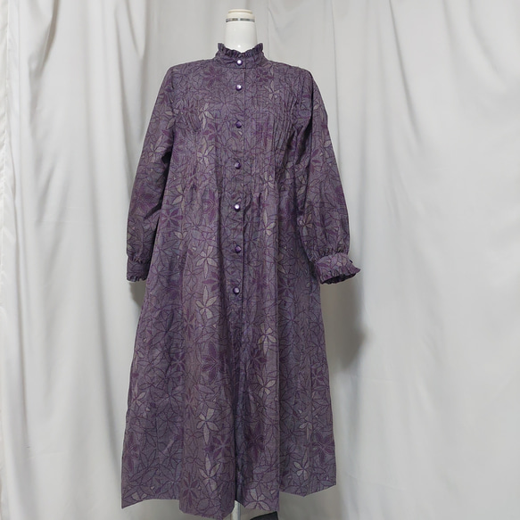 ★着物リメイク★　大島紬　フリル袖のゆったりワンピ　艶やかな花模様 着物リメイク 大島紬花柄ワンピース ロング 2WAY ゆったり ふんわり