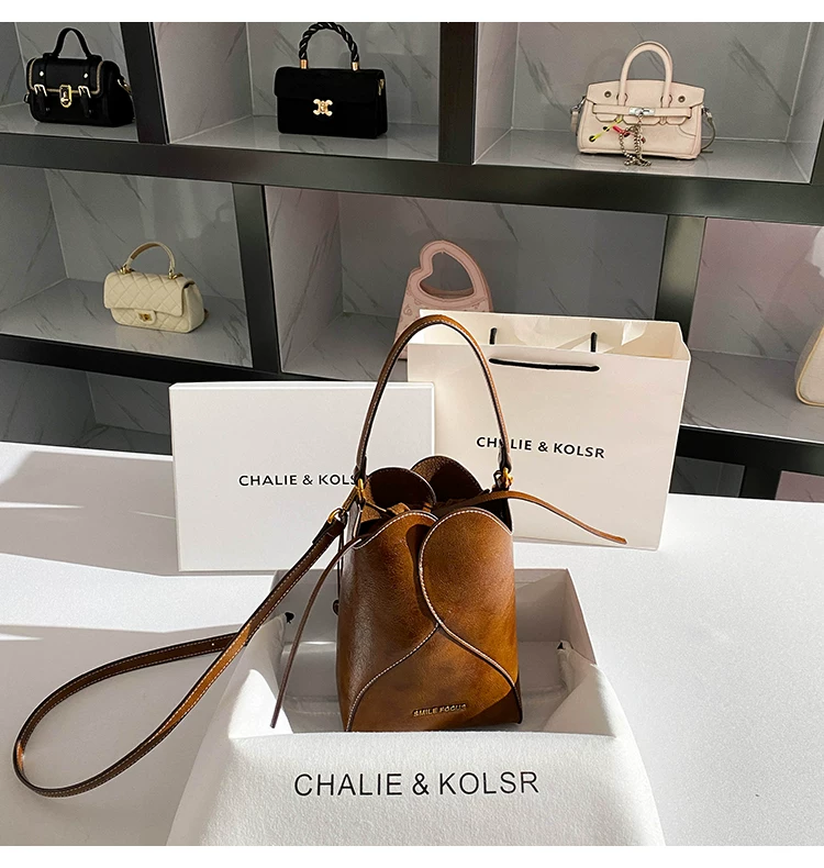 成人式 大容量 パッチワーク ファー ボア 通勤 A4 帆布 ミニトート キャメル プレゼント 母の日・2way・バッグ