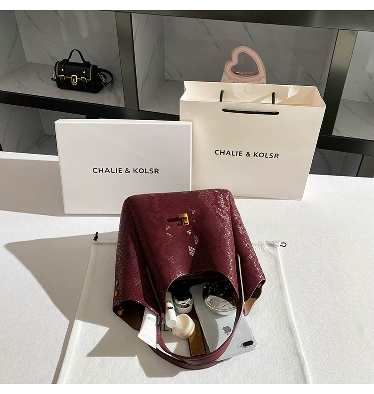 成人式 大容量 パッチワーク ファー ボア 通勤 A4 帆布 ミニトート キャメル プレゼント 母の日・2way・バッグ