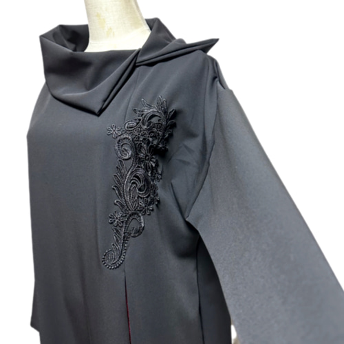 振袖　着物リメイク　フーディドレス　和柄　ワンピース　　薄グレー×金彩牡丹 振袖 着物リメイク フーディドレス 和柄 ワンピース 薄グレー×金彩牡丹