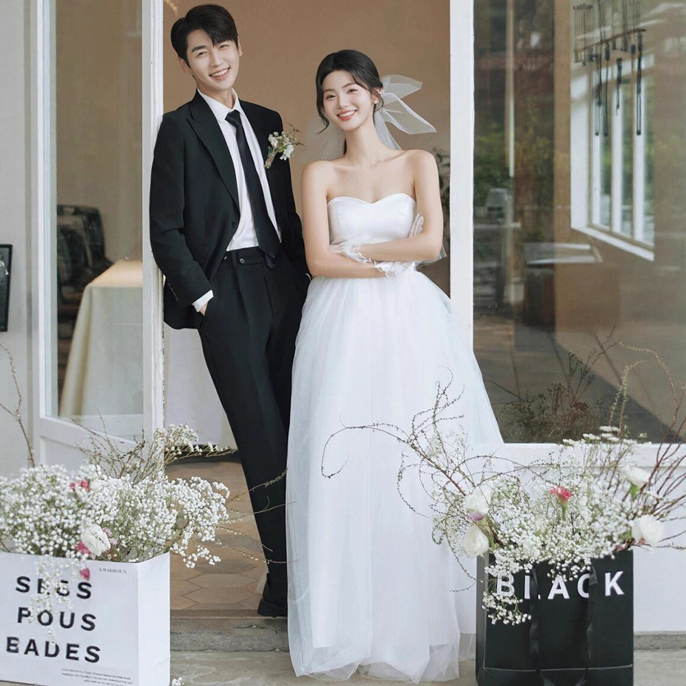 ウェディングドレス 白 ノースリーブ シンプル 韓国風 結婚式 花嫁 パーティー 演奏会 前撮り お呼ばれ AK547