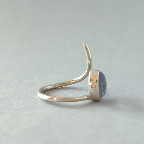 天然石 デュモルチェライトインクォーツ 指輪 silver925 フリーサイズ 1点もの】デュモルチェライトインクォーツ/青/ブルー/しっぽ/内包物