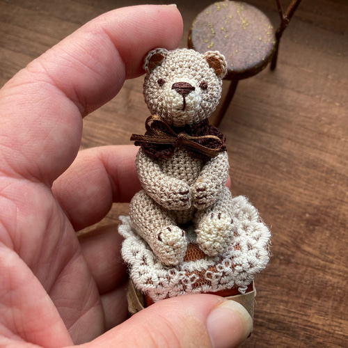 tiny-doll （くま）作品ページ ミニチュアあみぐるみ ミニチュアドール