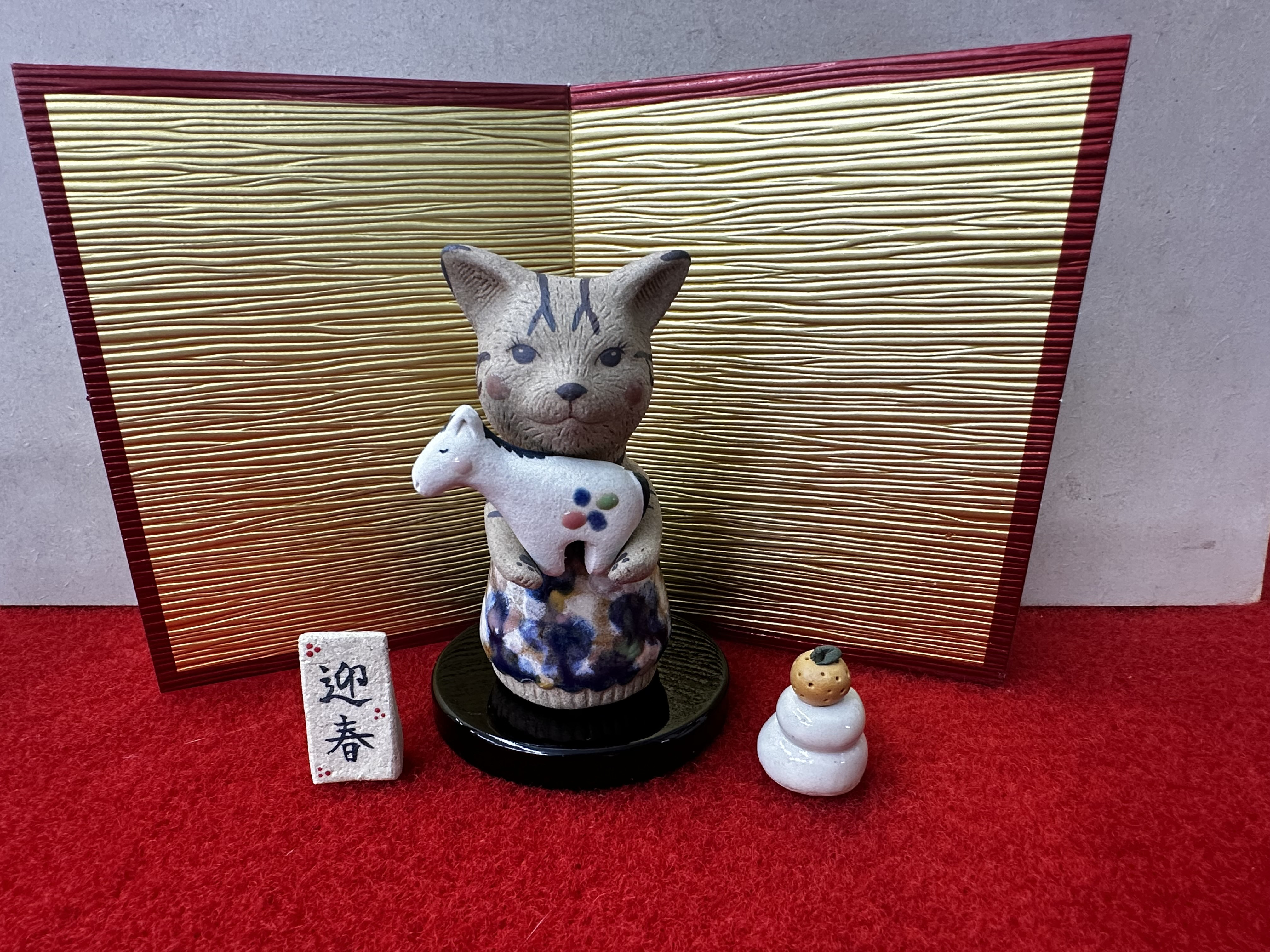 馬抱っこタマ子C ［干支の置物］ 4,510円