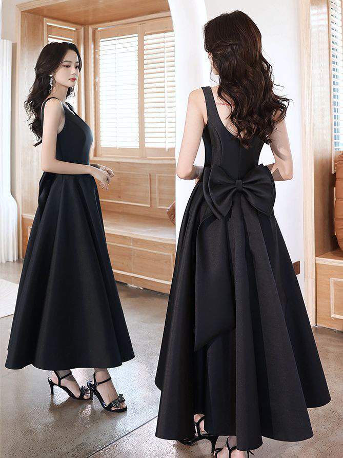 高級感 黒 ノースリーブ パーティードレス シンプル 韓国風 結婚式 成人式 二次会 演奏会 誕生日 前撮り HL977