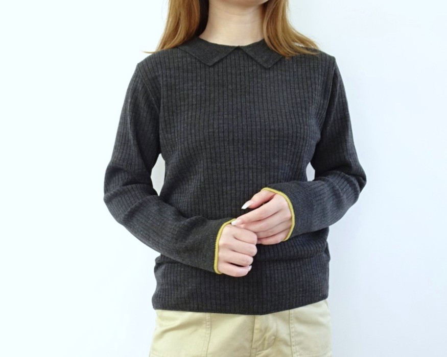 『日本製』襟付き12Gワイドリブニットプルオーバー（チャコールグレー×タンポポイエロー）