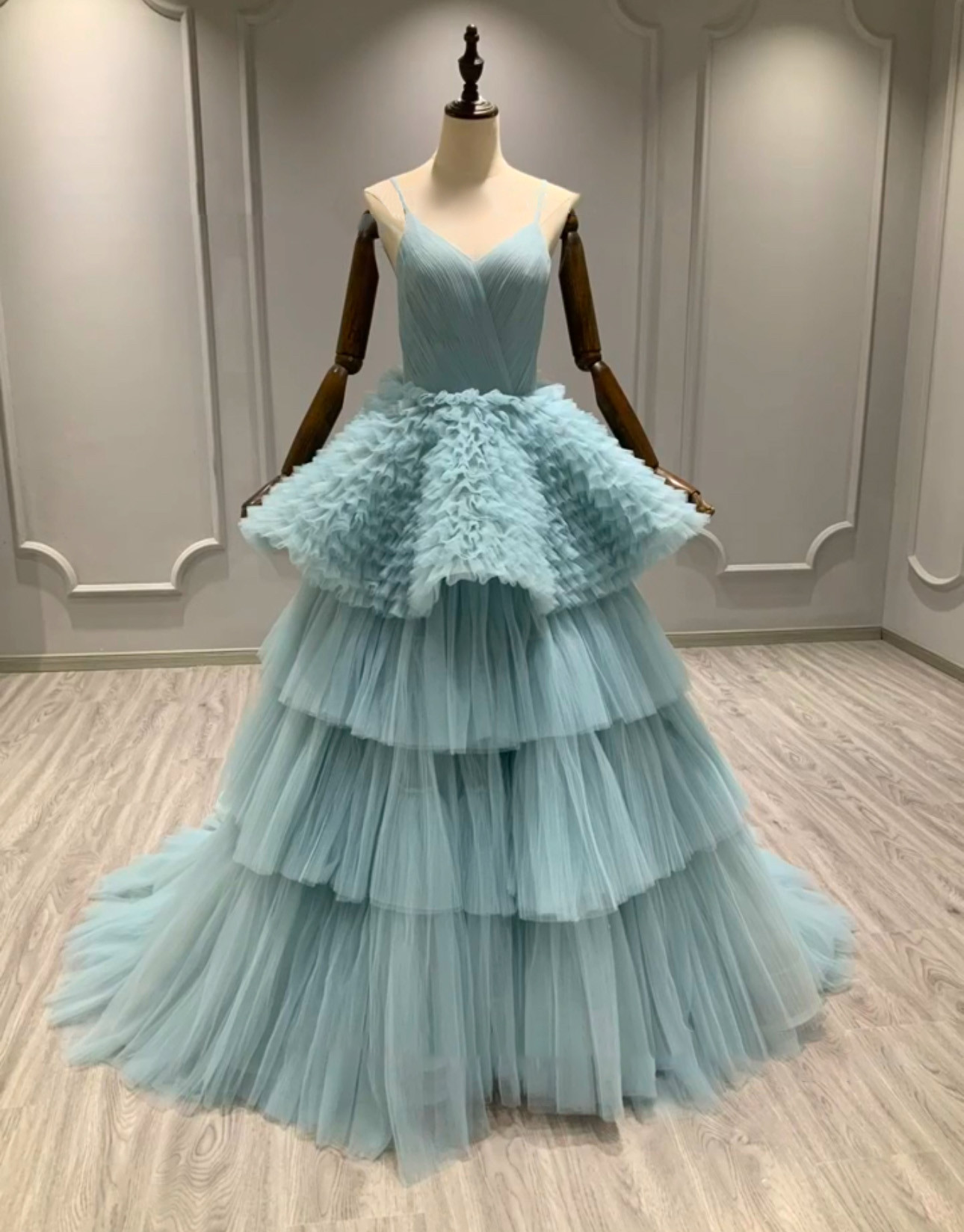 最新品位　水色ブルー　お色直し　可愛い　スレンダーライン　優雅なシルエット　vネック　パーティードレス前撮りギャザー花嫁