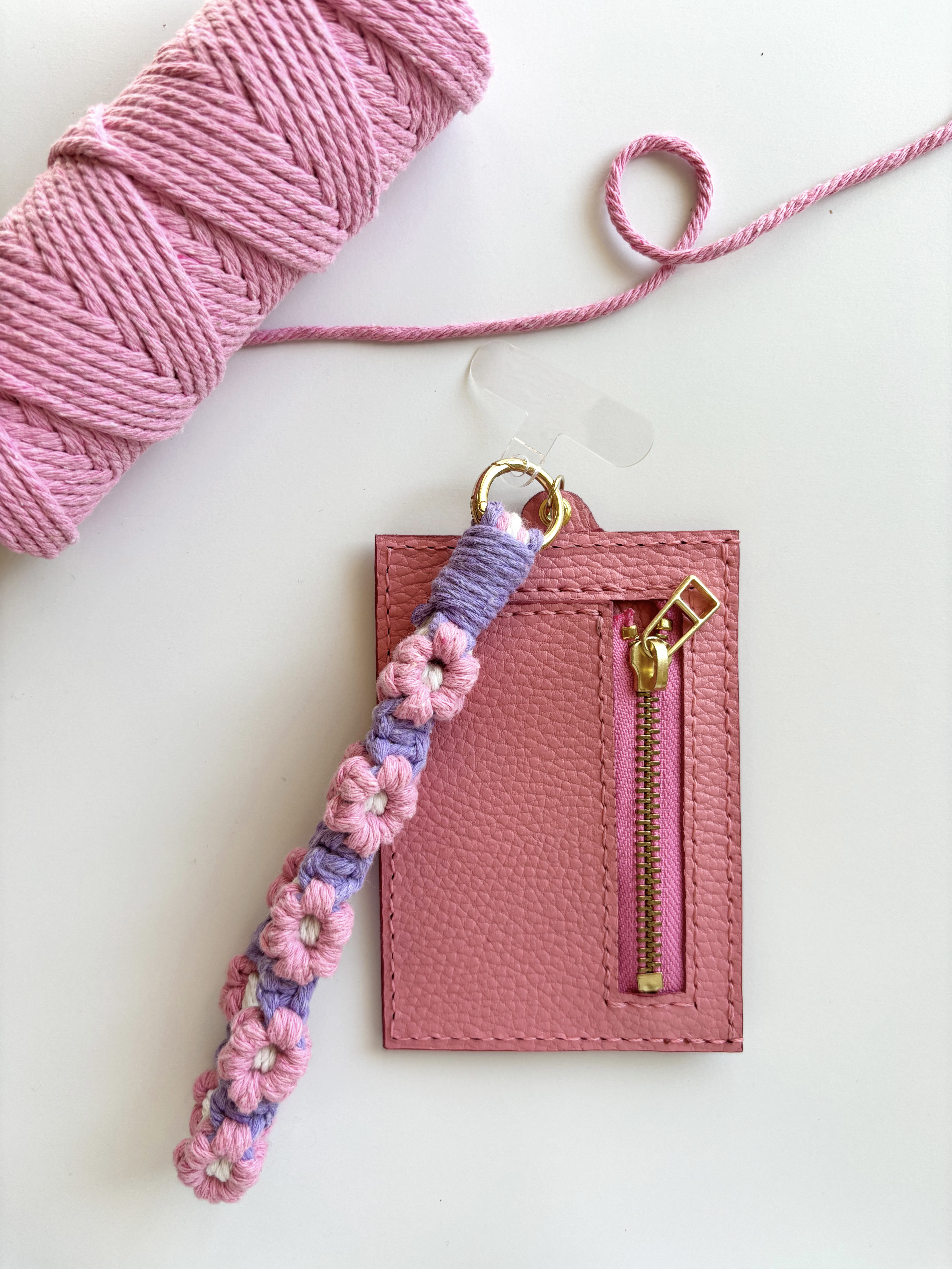 コンパクトウォレット　紫　マクラメストラップ付き　（受注生産）