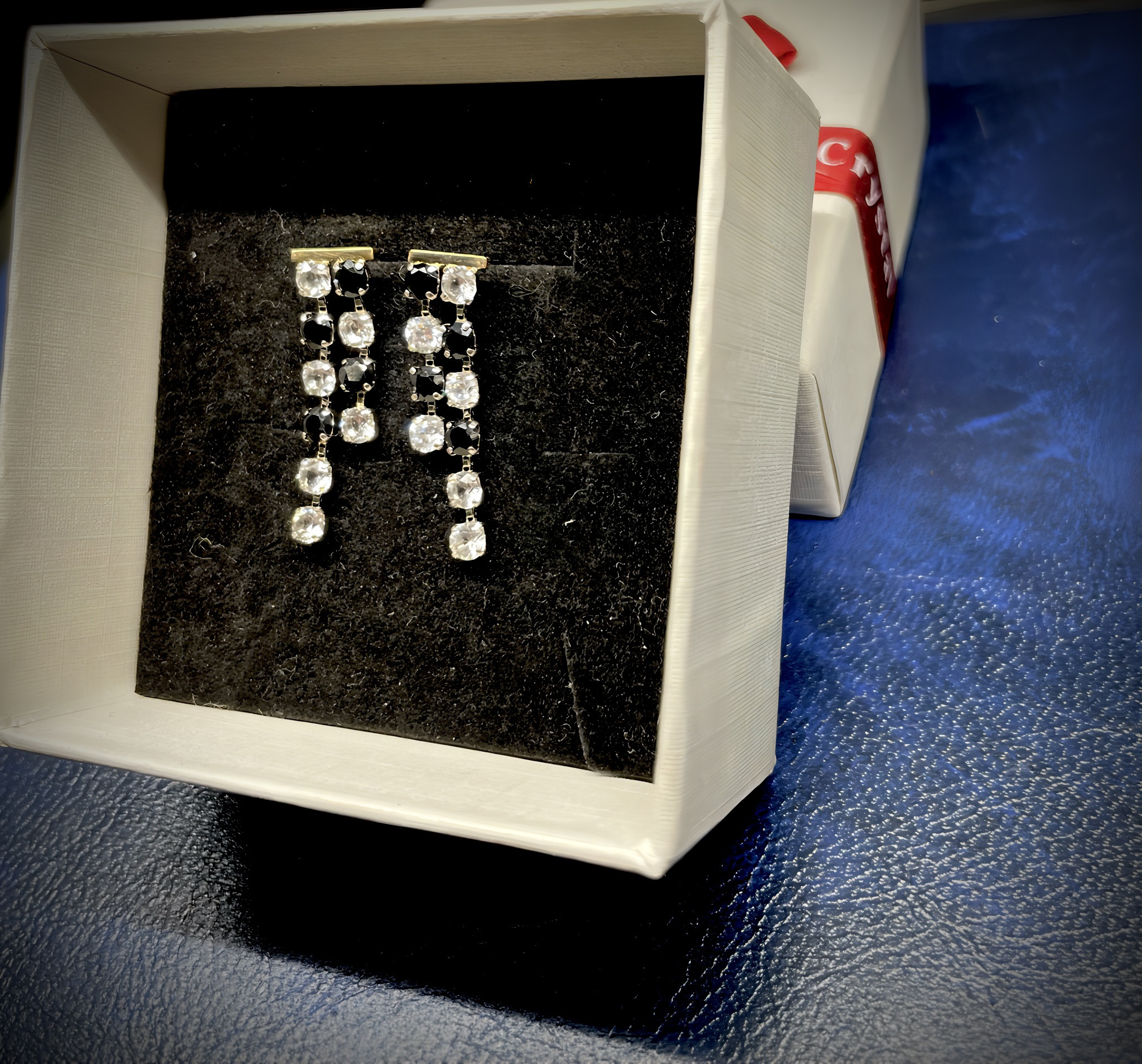 【Pt/k18】 オニキスとCZのコンビピアス