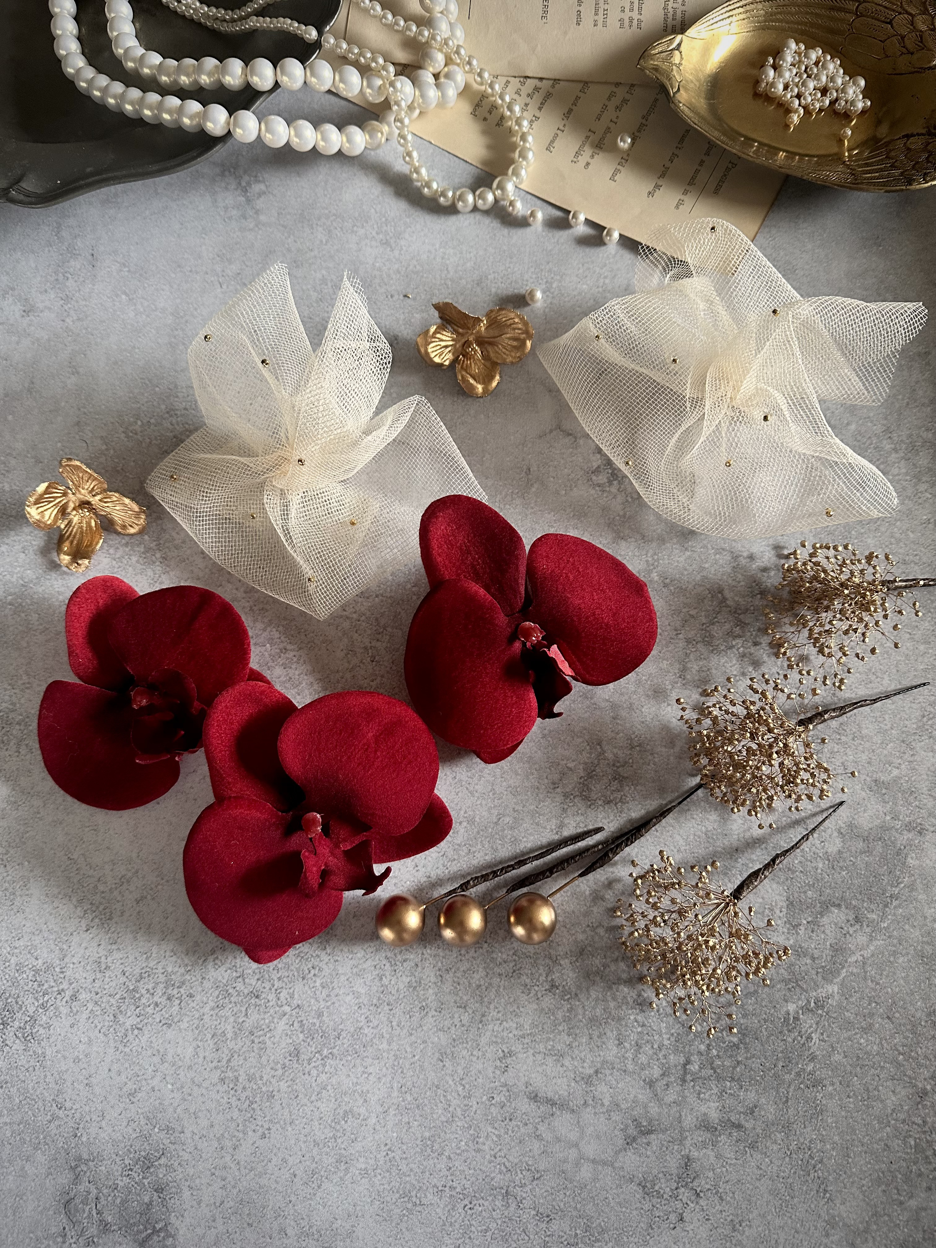 ❤︎ボルドーベルベット胡蝶蘭の髪飾り　成人式　卒業式　七五三　和装洋装　結婚式　胡蝶蘭髪飾り