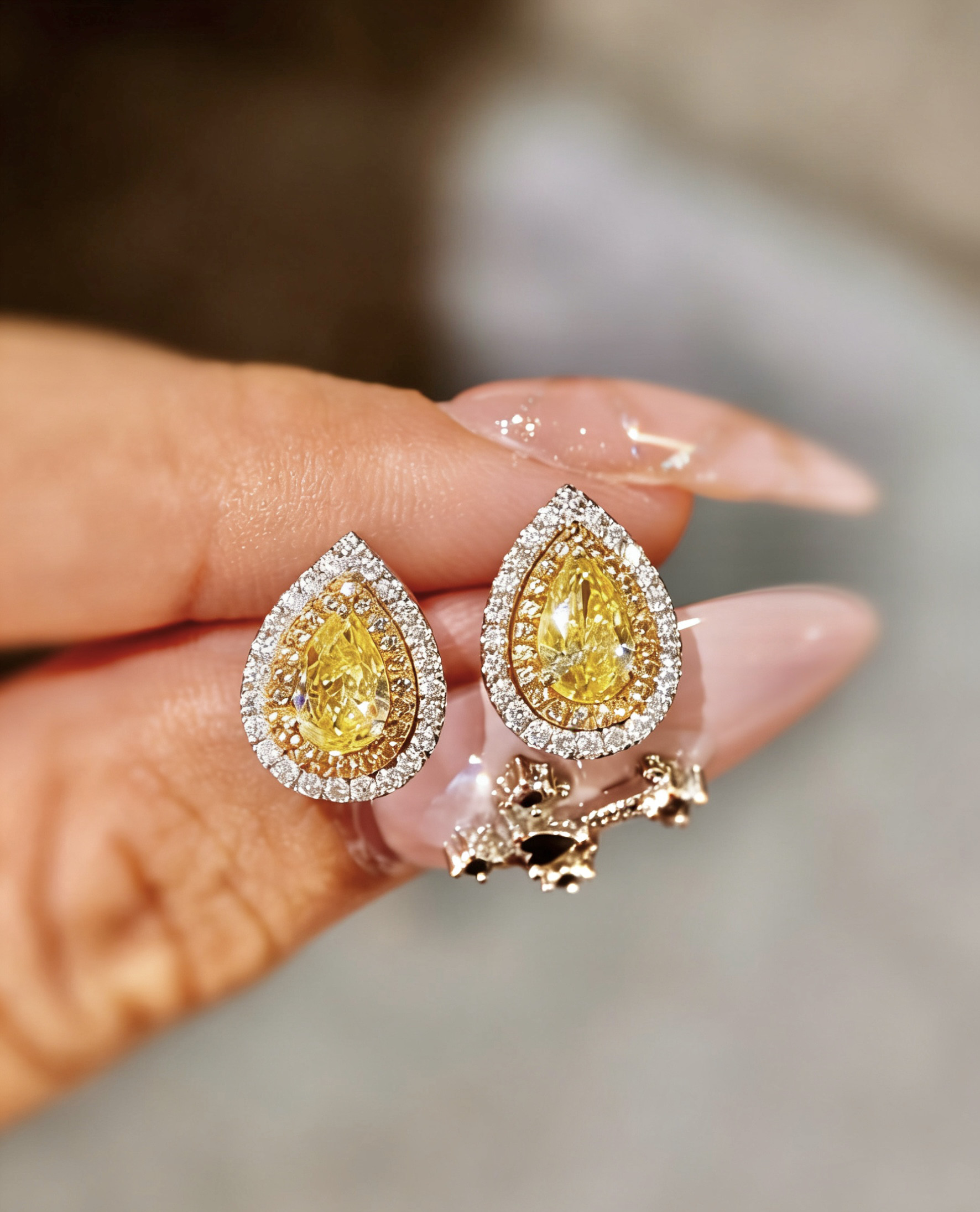 ラボグロウンイエローダイヤモンドピアスk18 1208