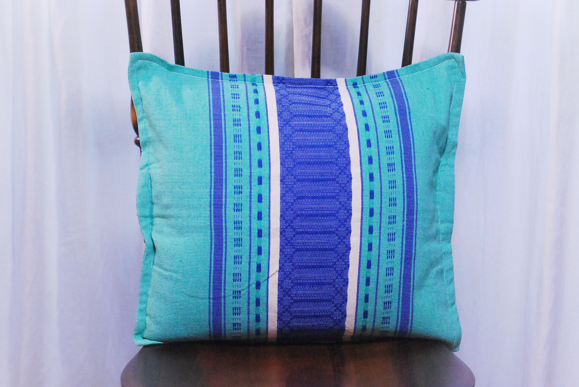 【同色セット】メキシコ ミトラ村 手織りクッションカバー｜水色×ブルー　ストライプ