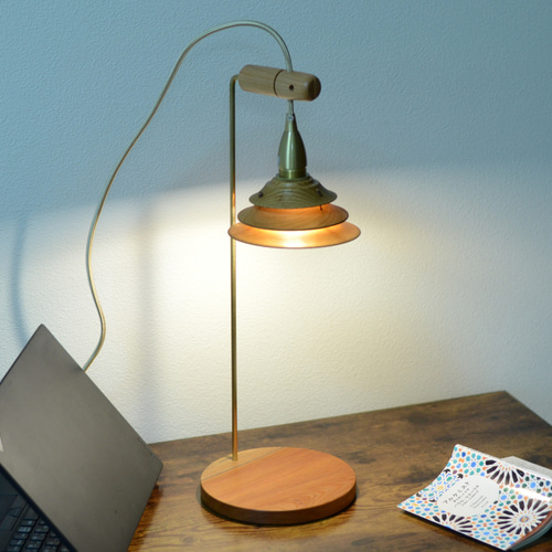 3重シェード テーブルランプ/スタンドライト/スイッチ付きコンセント