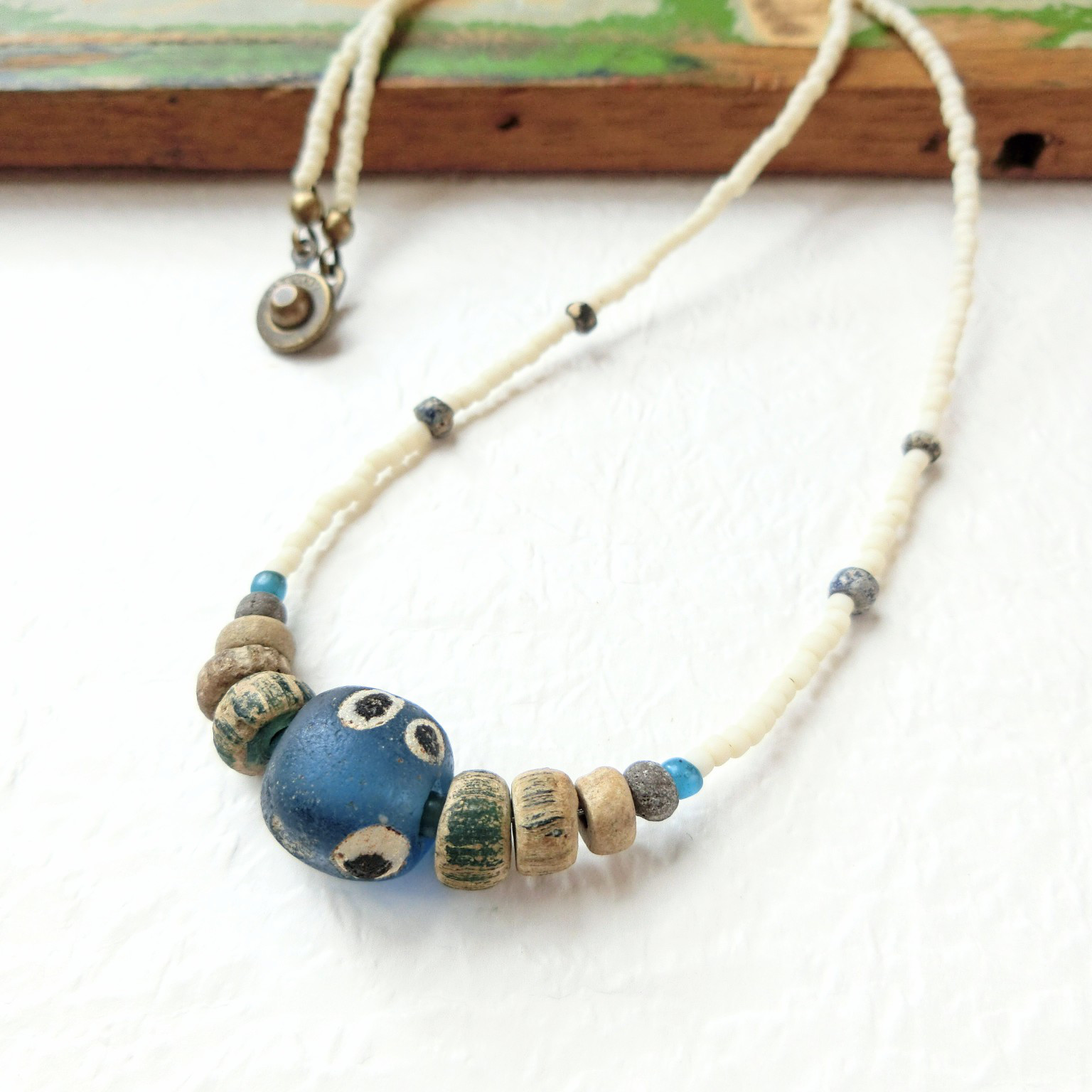 ジュンネ出土のブルーアイとニラビーズ、銀化イスラムビーズのロングネックレス