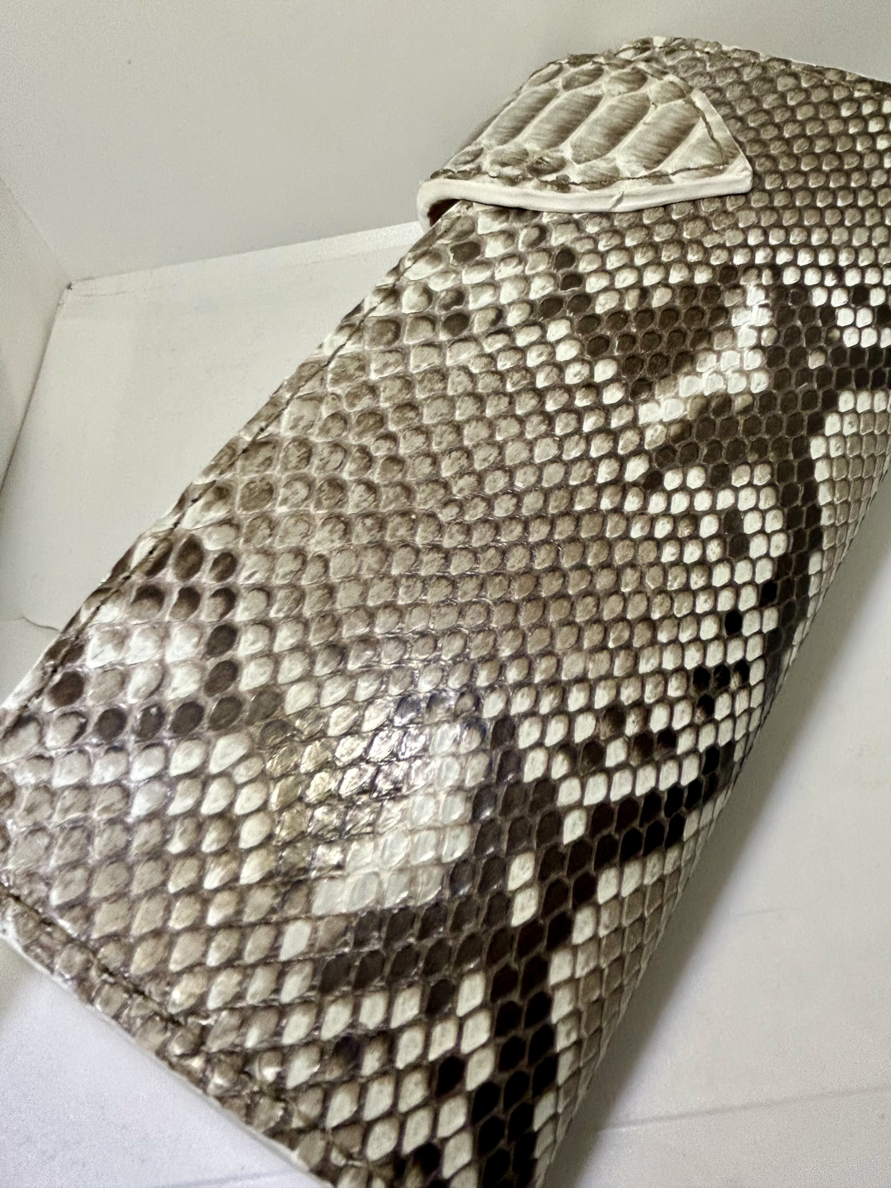 蛇革 革 レザー 財布 ウォレット