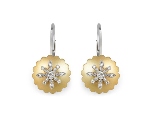 スカラップフラワー ピアス E131H25922-W（4週間発送） ピアス（フープ