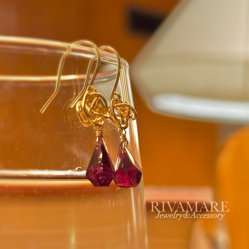 ロードライトガーネット ラフカット 14kgf ワイヤーピアス イヤリング