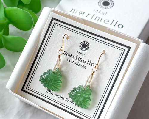 フラワーカービングのトライアングルピアス*14kgf／イヤリング*天然石