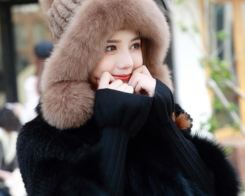 新品限定◇フォックスとミンク編みこみ帽子 ◇ポンポン付き/浅い茶