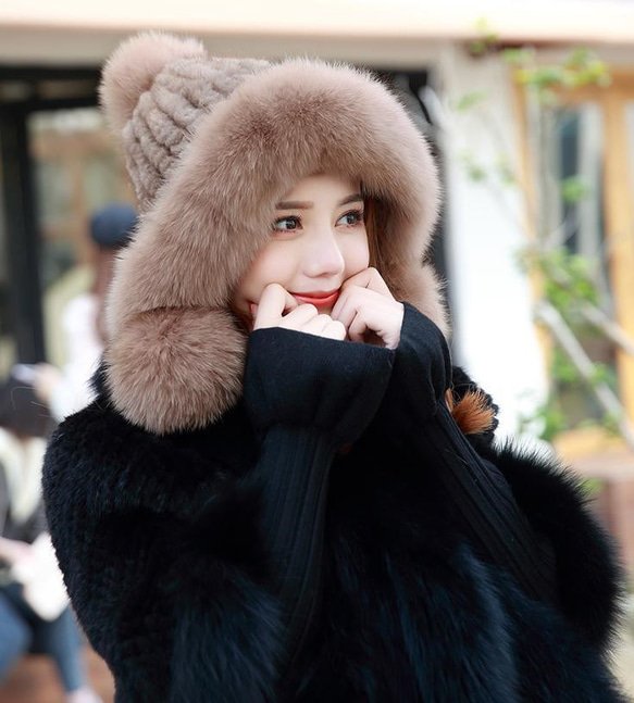 新品限定 上質ミンク編みこみ帽子 茶/フォックスポンポン付き/毛皮 ファー 新品限定◇フォックスとミンク編みこみ帽子 ◇ポンポン付き/浅い茶