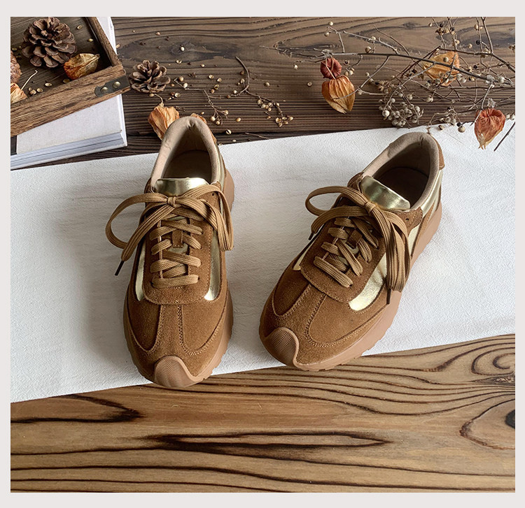 2025 年新作 本革牛スエード レトロアガムシューズ ソフトソールカジュアルスポーツシューズ