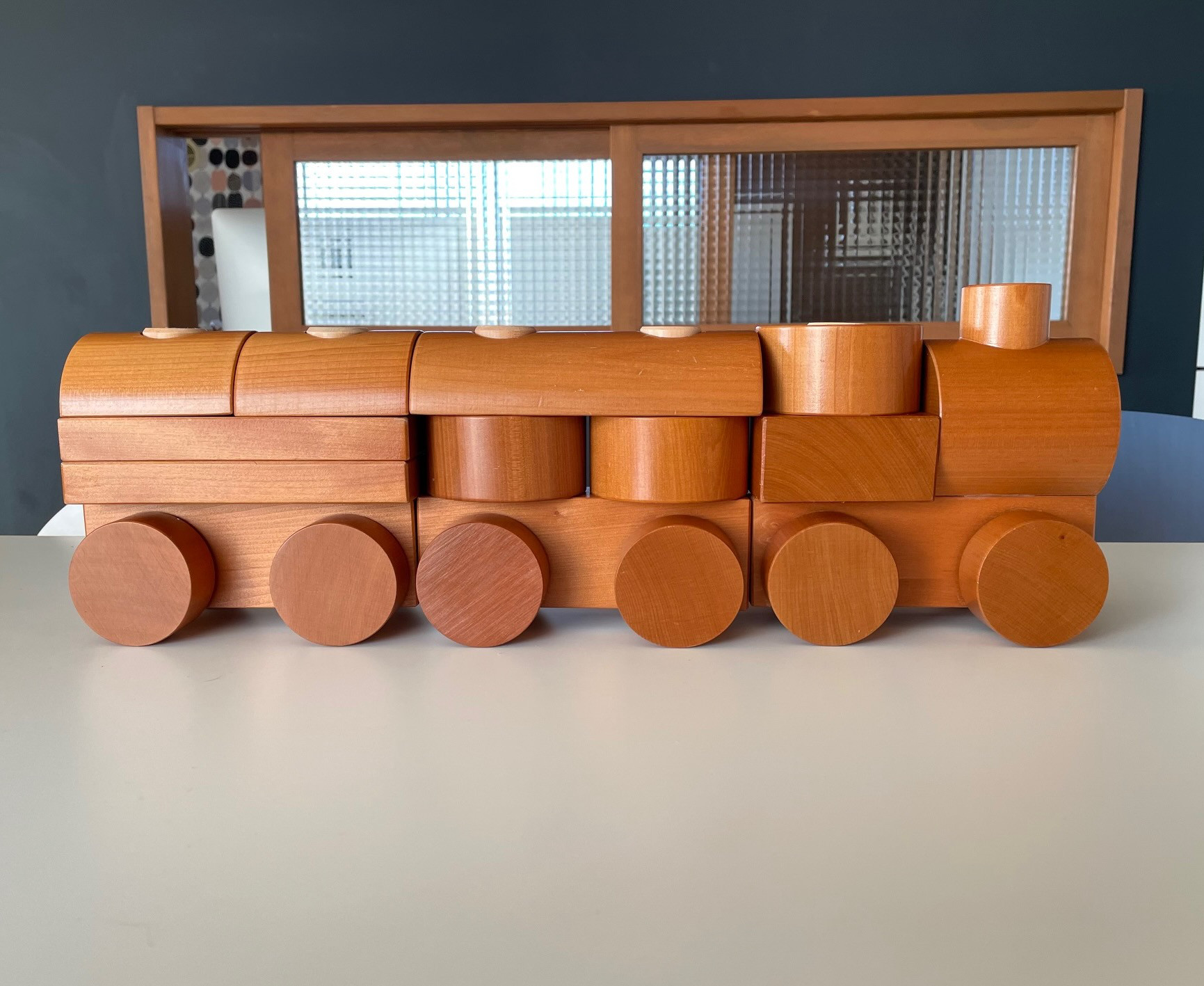 玩具初のグッドデザイン受賞　旧タイプ汽車つみき　程度の良い中古リペア品 13,140円