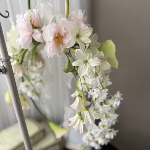 セール❤️アーティフィシャルフラワー　ウエディングブーケ　白い胡蝶蘭 ペーピンク と 白 上品 ナチュラル /ウェディングブーケ/アーティ