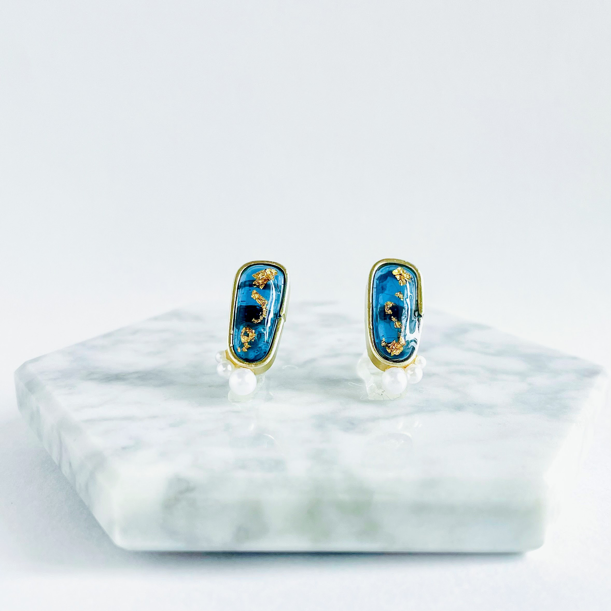 smoky jelly series｜透明感レジンしずく型ピアス｜コバルトネイビーカラー｜金属アレルギー対応