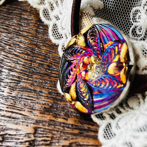 チェコガラスボタン》ロイヤルブルーの花ぐるま柄ヘアゴム/ポニー