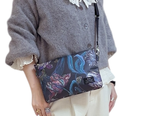 リバティ・ラミネート】軽量 撥水 フラットサコッシュ M ミッドナイト