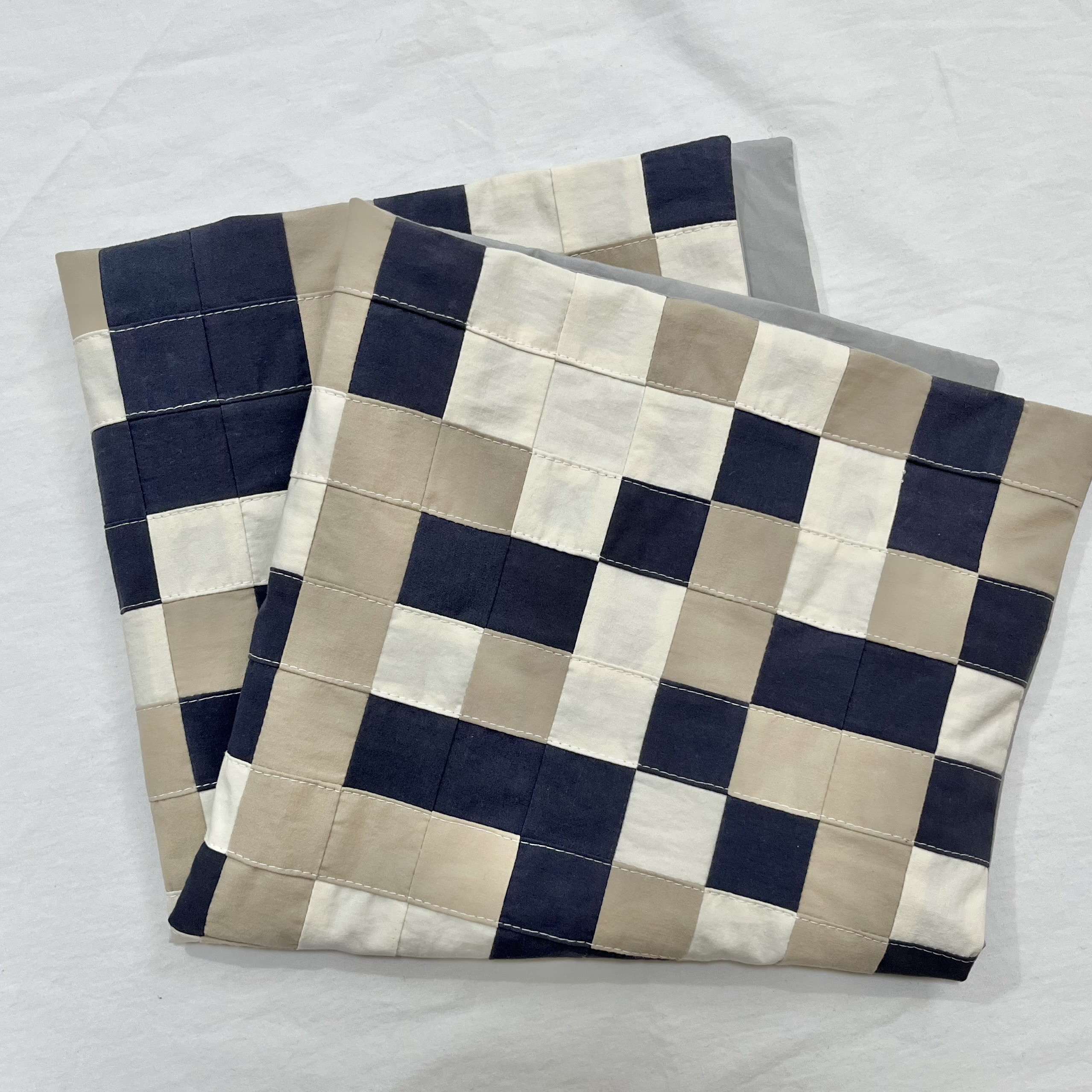 パッチワークのクロス