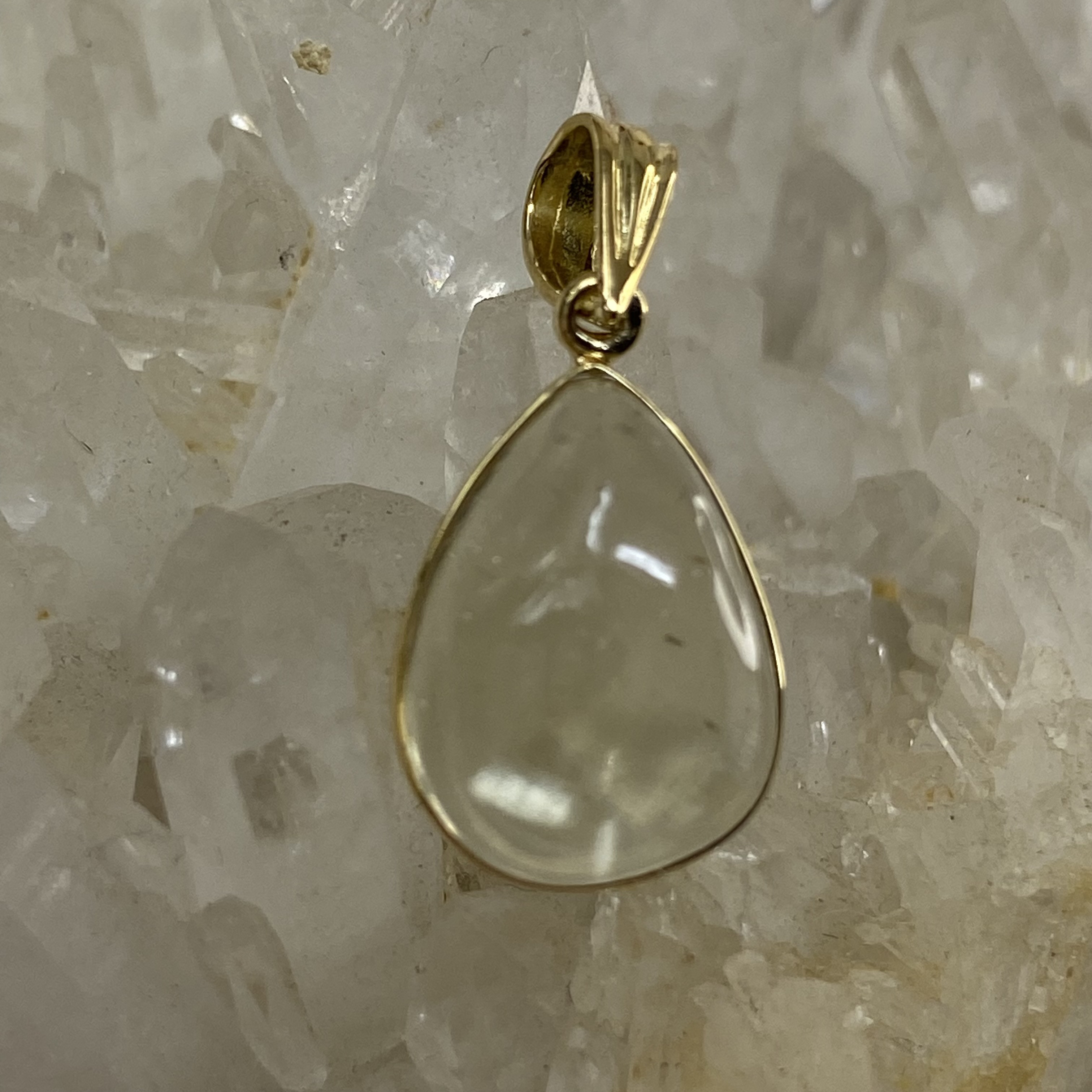 K18YG AU750 18金 天然リビアングラス ペンダント