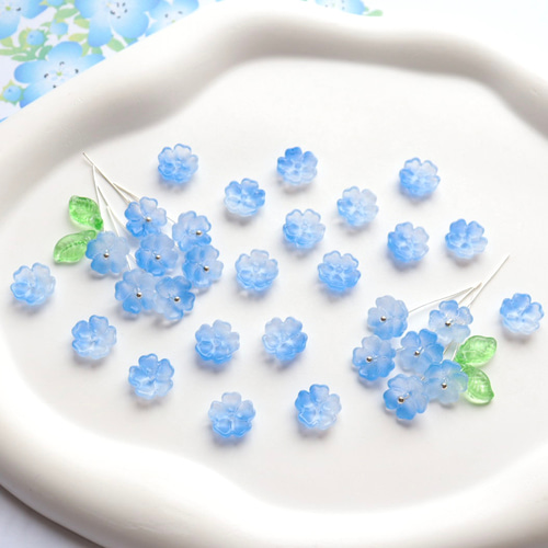 オリジナル作品☆10.5mmネモフィラ 勿忘草 日々草 お花のガラスビーズ