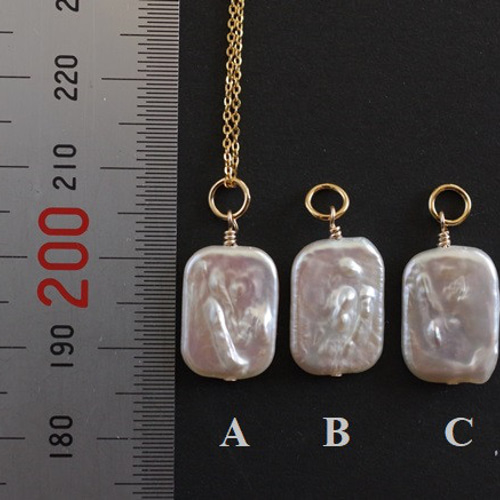 ◇14kgf◇ブルーフローライト×淡水パール　ロングチャーム 14KGF )淡水パールチャームA | Mcreate 福耳さんのイヤーカフ専門店