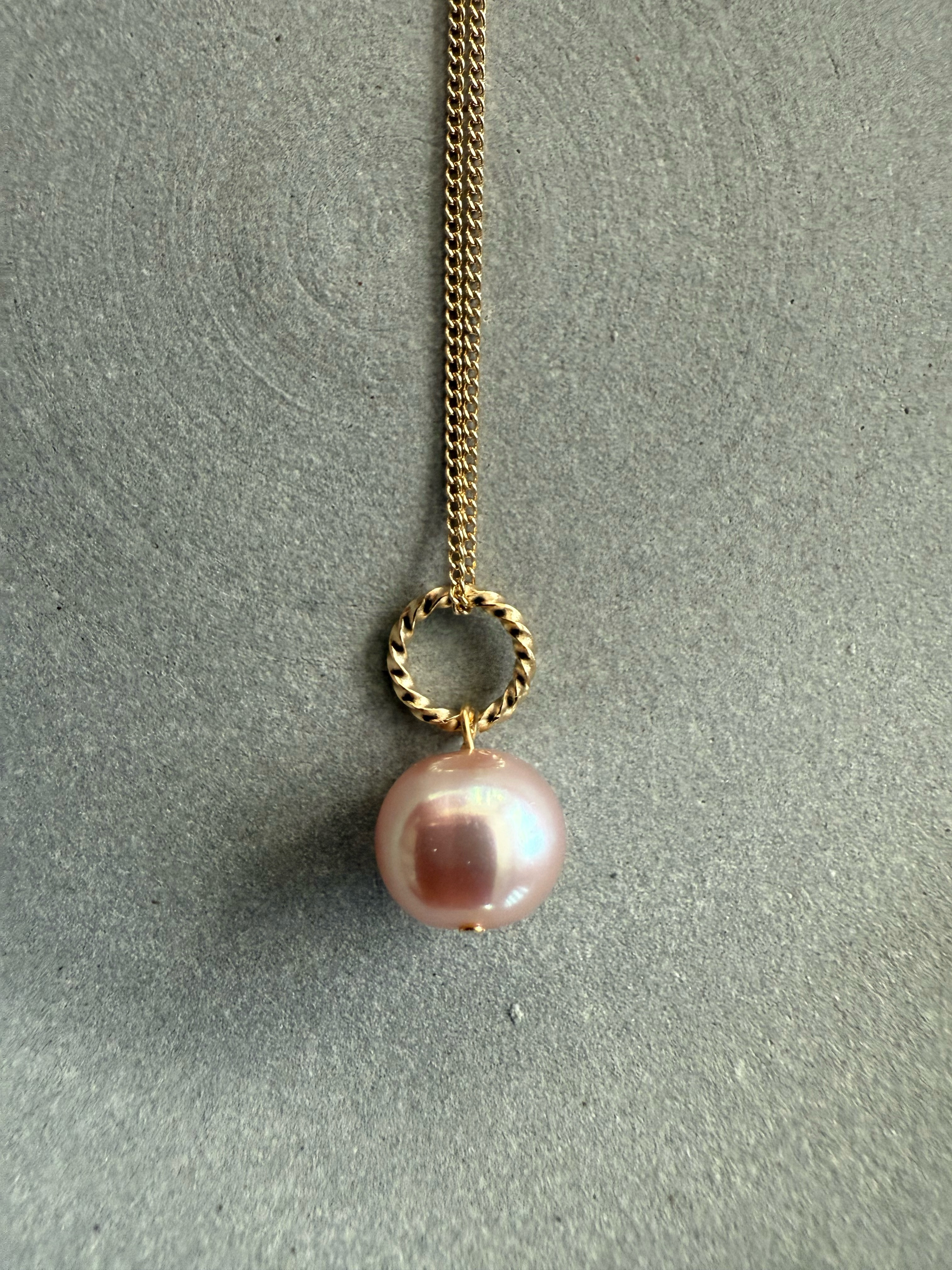 ナチュラルピンクのピカピカ淡水パール♚ペンダントトップ