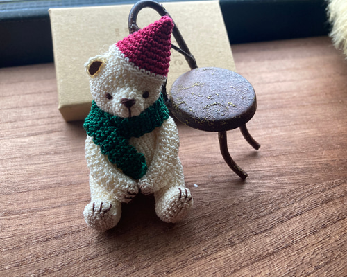 シーズナル】40番レース糸のミニチュアあみぐるみ ＊ 白くまのFergie冬