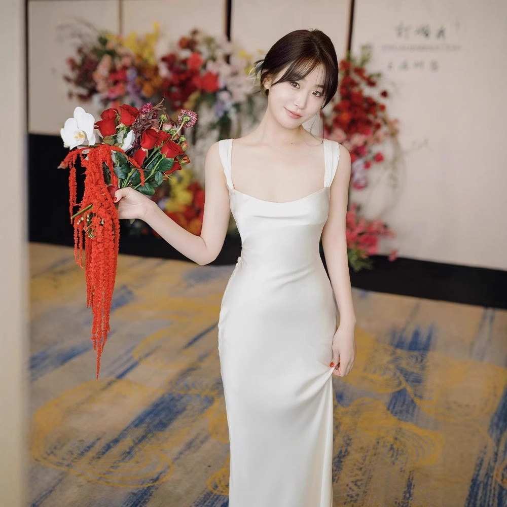 ウェディングドレス 白黒 サテン ノースリーブ シンプル 韓国風 花嫁 パーティー 前撮り 二次会 お呼ばれ AK568