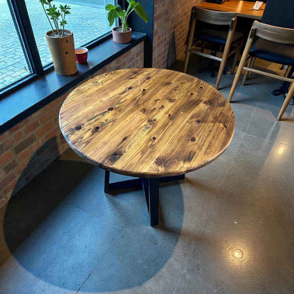 在庫あり　即納　丸テーブル　机　リビング　ダーク　アイアン　カフェ　天然木　杉材　円卓　サイズ変更可能 5枚目の画像