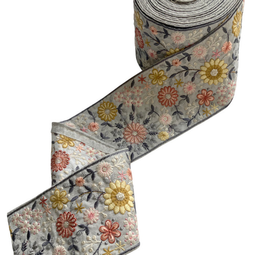 インド刺繍リボン50cm切り売り スザニフラワー グレー地 10.0cm幅 花