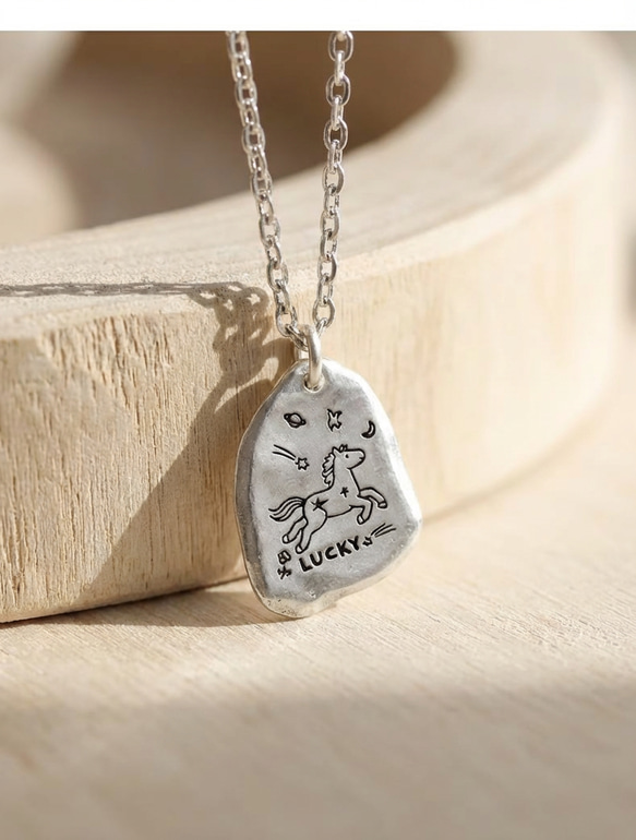 純銀】シルバー手作り 夢を乗せて走る「星と馬」ネックレス LUCKY 刻印
