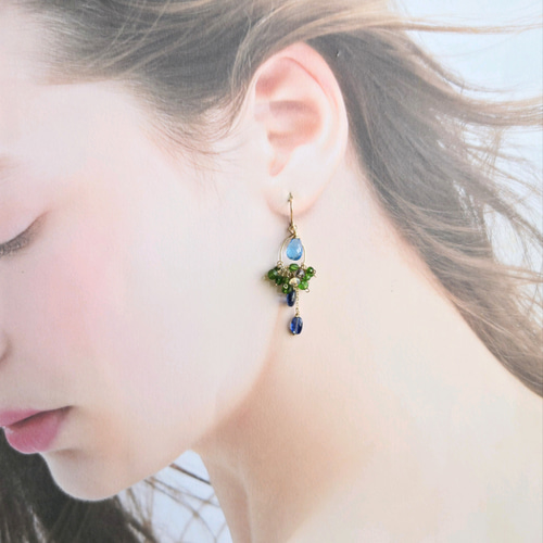 dino13様✾14kgf ブルーフローライトピアス♡ 14kgf フローライト 不思議色のピアス イヤリング変更可能 ピアス