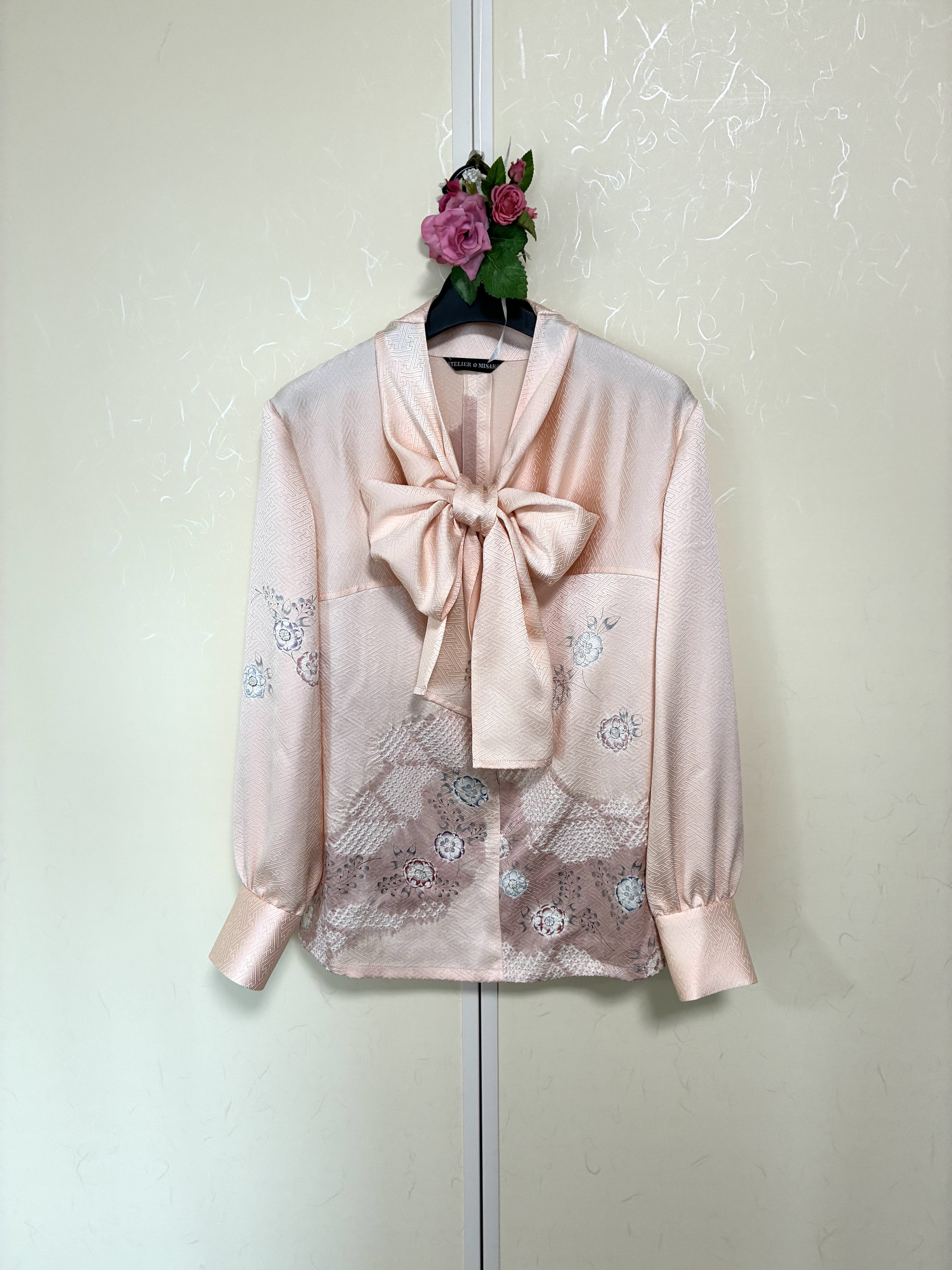 リボン結びを楽しむ七変化ブラウス　送料無料