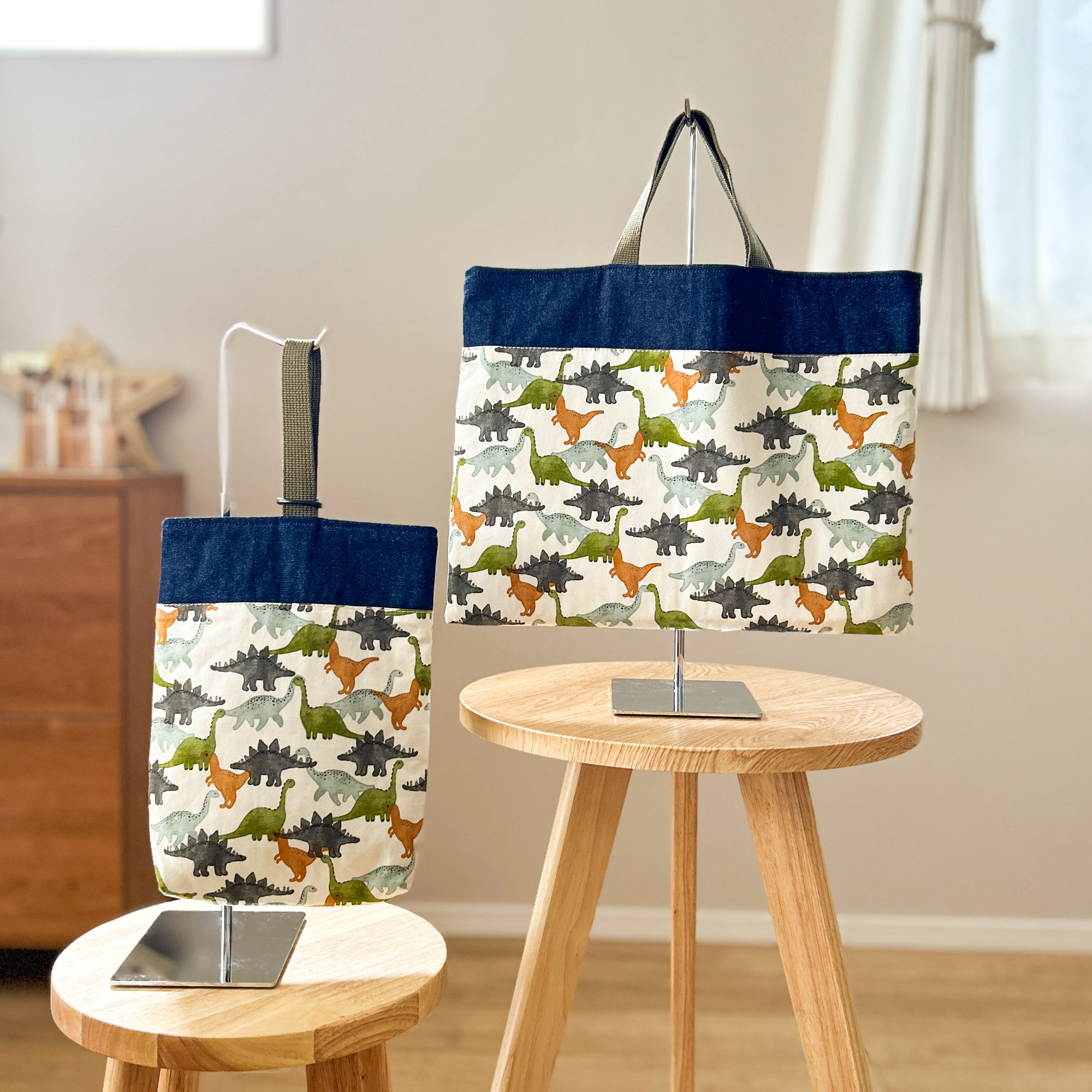 岡山産デニム×恐竜柄のレッスンバッグ、上履き袋2点セット