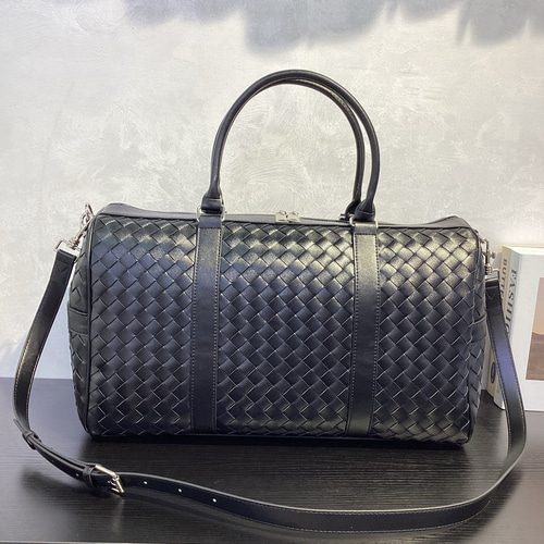 2026 真皮編み込み大容量旅行バッグ／枕型ボストンバッグ／ブラック