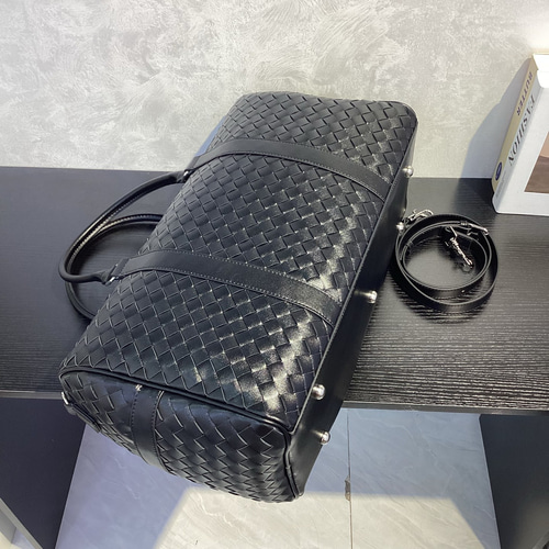 2026 真皮編み込み大容量旅行バッグ／枕型ボストンバッグ／ブラック