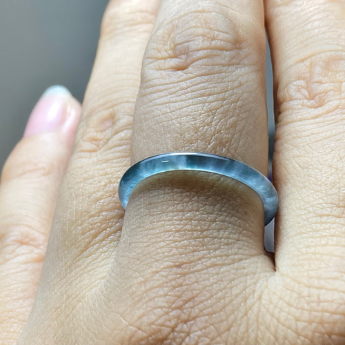 L15-160 細身 高氷種 16.5号 薄水色 グアテマラ産 A貨 本翡翠 くりぬき