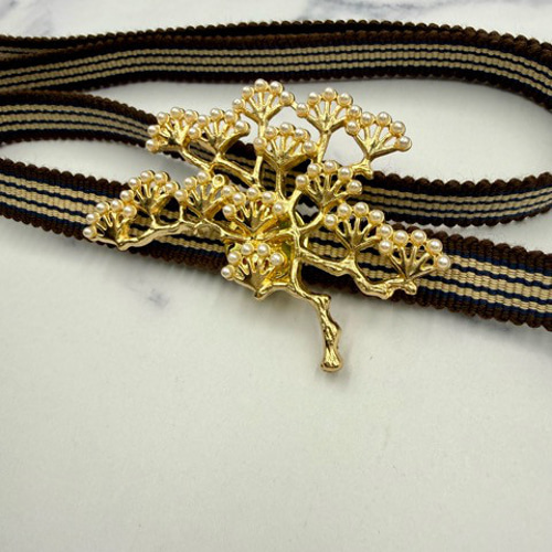 3000【帯留め単品】真田紐＆松の帯留め （パール付） ゴールド 縁起物