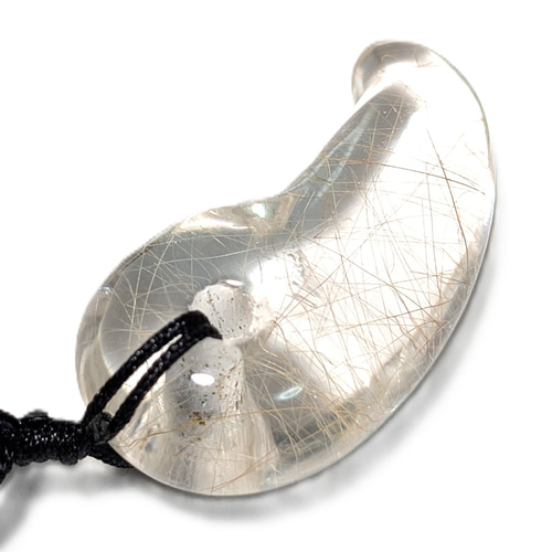 無限に広がる金線の世界】ゴールドルチルクォーツ 勾玉 ネックレス