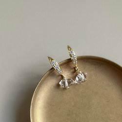 【新作2026】ハーキマーダイヤと煌めくジルコニアのミニピアス  /金具変更可（イヤリング・シルバーカラーあり） 4枚目の画像